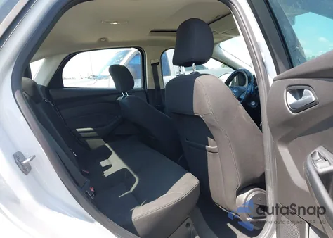 2016 Ford Focus Se z USA, uszkodzony, nr VIN 1FADP3F22GL300841